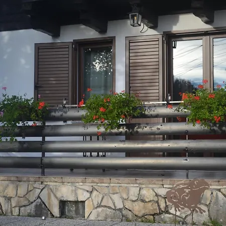 Σπίτι διακοπών With Hot Tub Srednja Draga, Gorski Kotar - 25051 Trsce